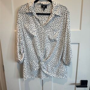 Iz Byer White and Black Spotted Blouse